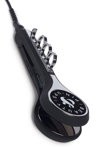 BEAUTY AND PIN UPS FLAT IRON